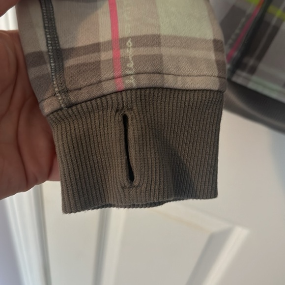 Ivivva by Lululemon Scuba Hoodie - Picture 4 of 4